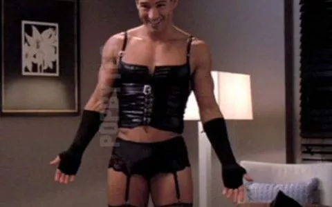 公务员面试十大囧事：穿吊带丝袜来面试