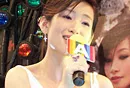 透视长裙见内裤 梁咏琪借黑丝袜打底(图 1