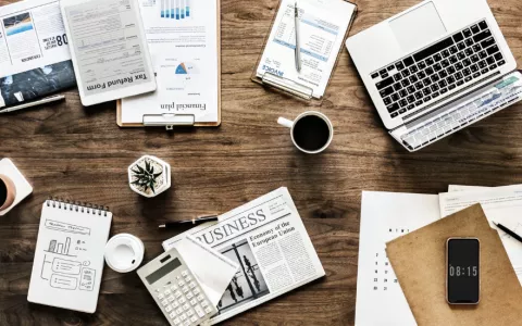 推荐2个国外自由职业者接单网站，可以赚美元哟！