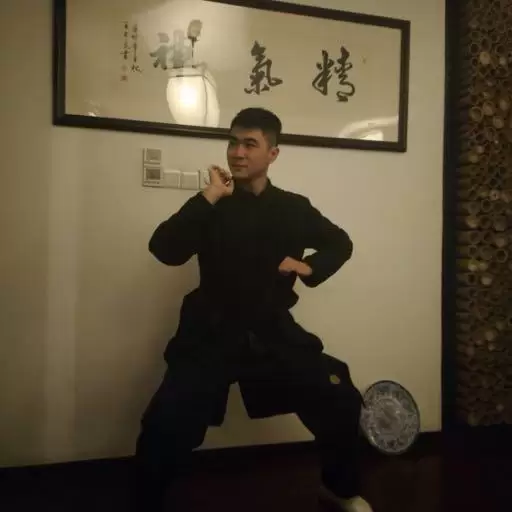 江湖传武大师，上擂台不到10秒变着花样被KO 9
