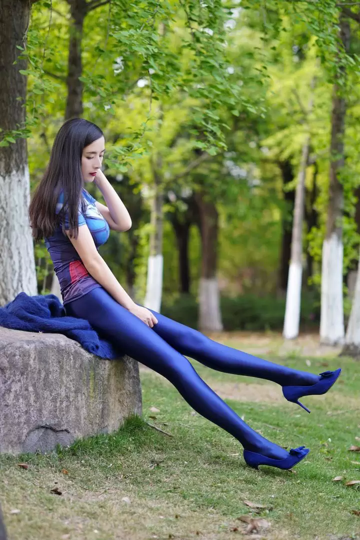 2026 美女爱穿肉色丝袜爆款丝袜让她开挂 10
