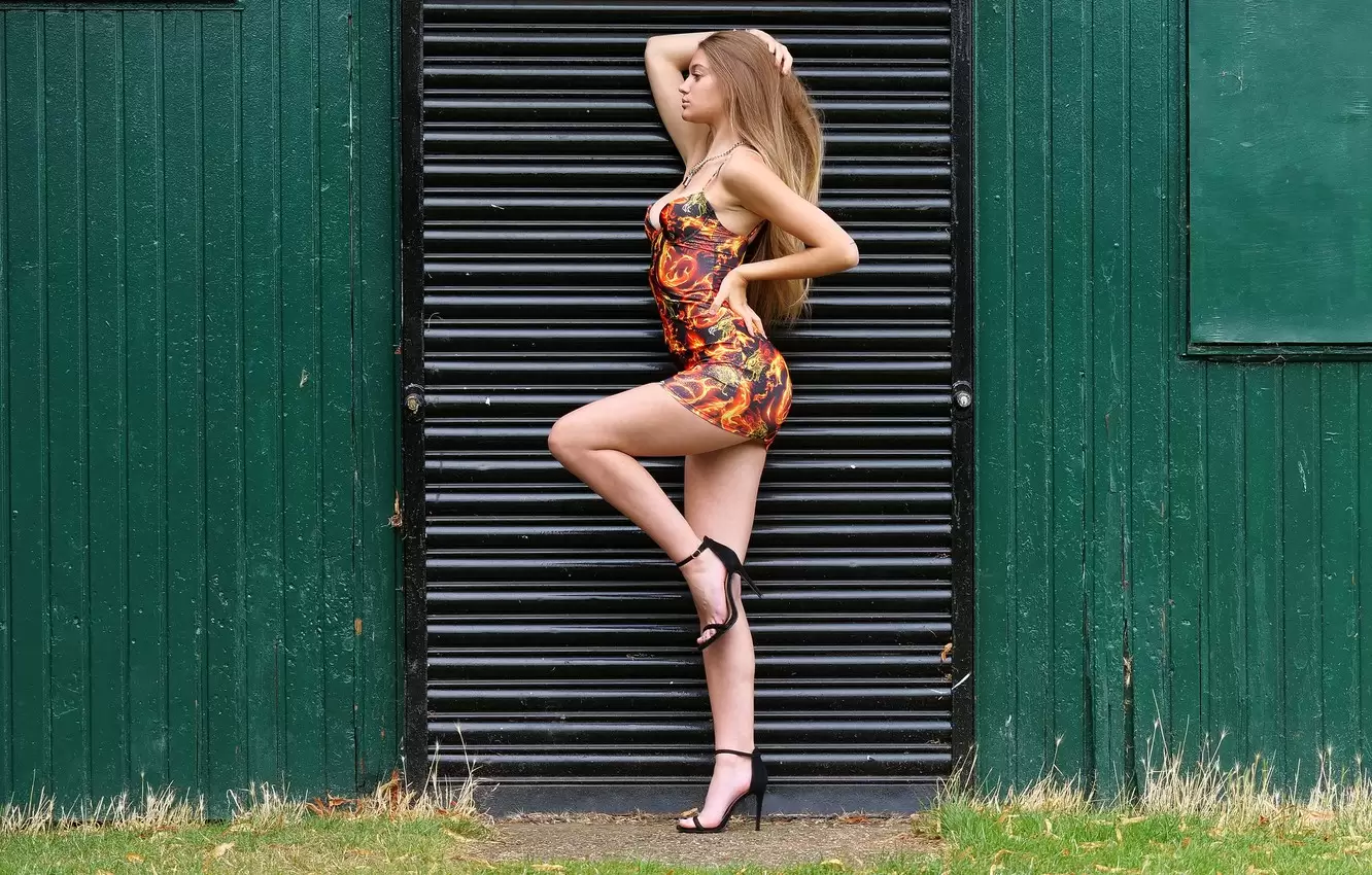 美腿网站：彩妞妞