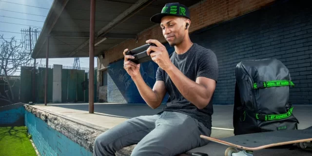 如何改善移动游戏体验Razer Hammerhead Pro HyperSpeed 1