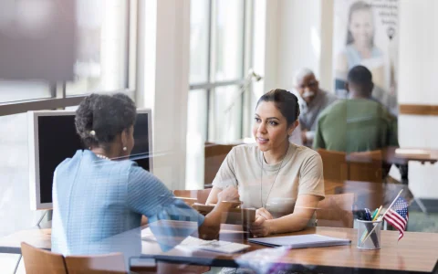 北美信用评分低的人怎么办理贷款？