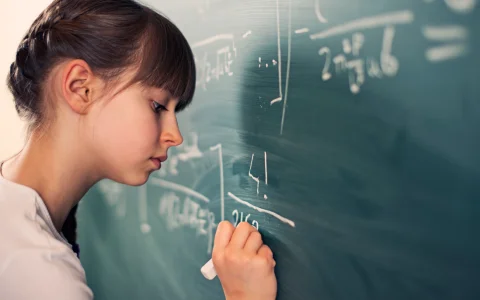 为什么说陪读妈妈是爱恨交加的冤家